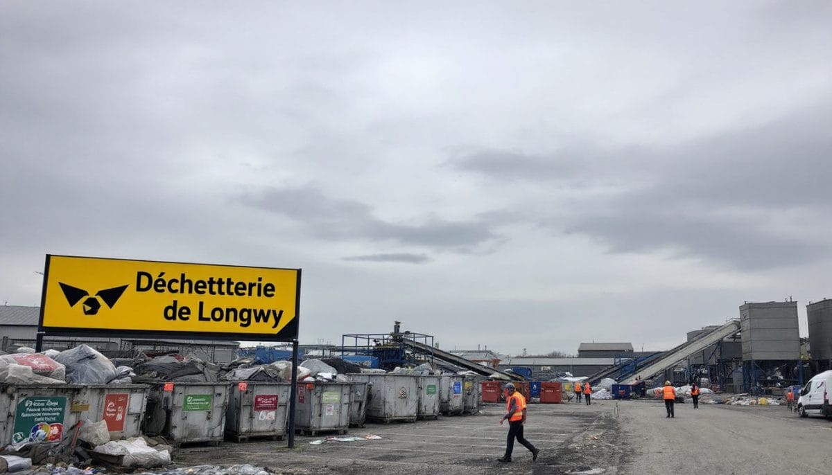 découvrez la déchetterie de longwy, un espace dédié à la gestion des déchets où vous pouvez recycler vos matériaux en toute simplicité. informez-vous sur les horaires d'ouverture, les types de déchets acceptés et les services proposés pour un environnement plus propre.